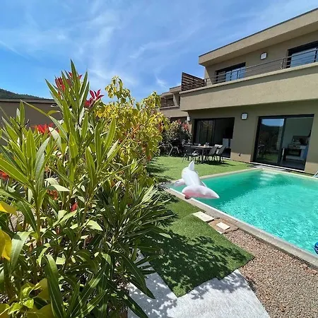 Favone 8 Pers Piscine Privee Proche Plage Sari-Solenzara
